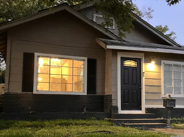 345 E WOODLAWN AVE, San Antonio, TX 78212