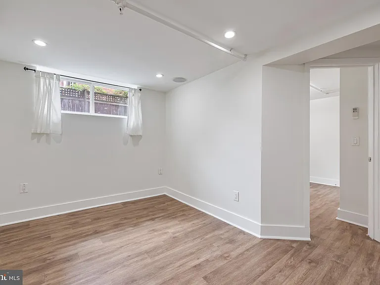 1514 Newton St NW #B2 — Photo 8