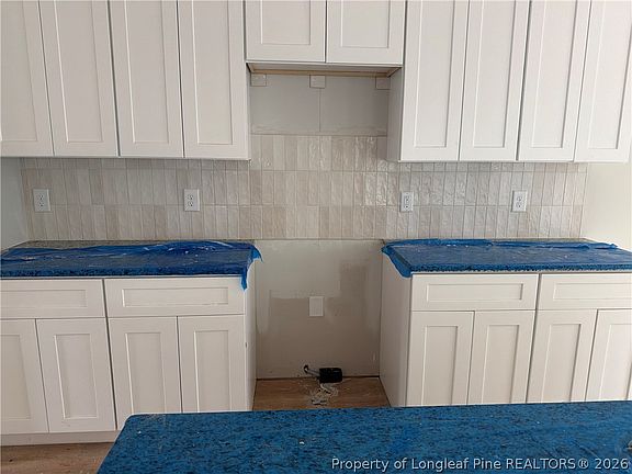 5th image of 421 Needmore Rd