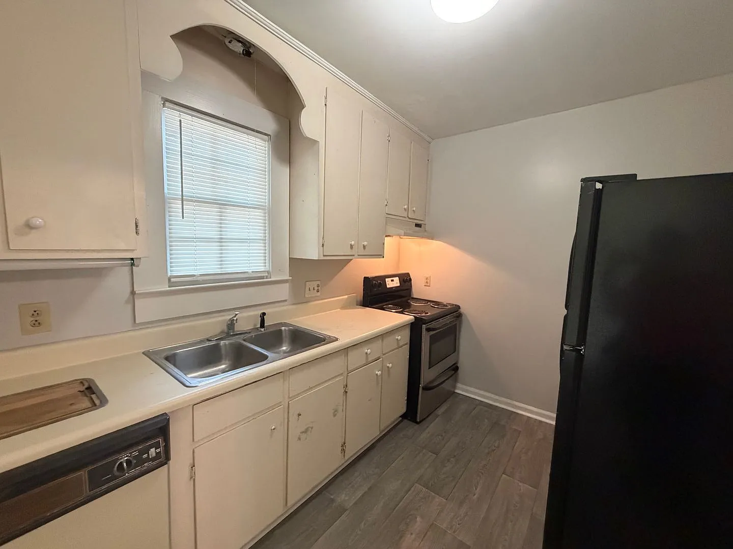 2 bed, 1.0 bath, 800 sqft, $850 — Photo 2