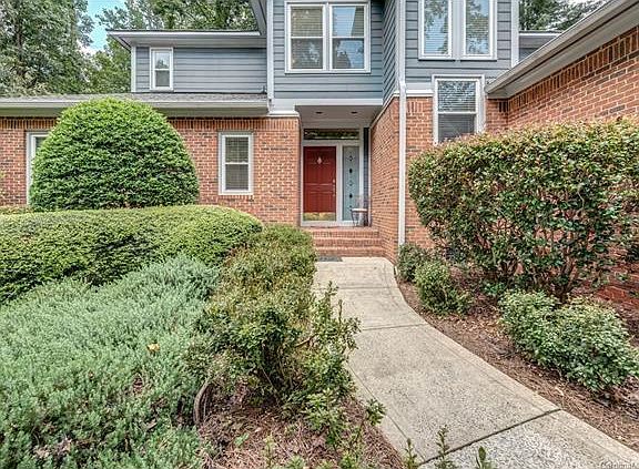 2nd image of 244 Bentley Oaks Ln
