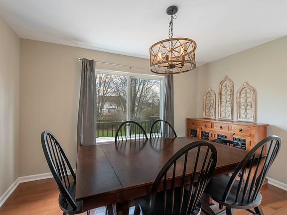 5th image of 509 W Camden Ln