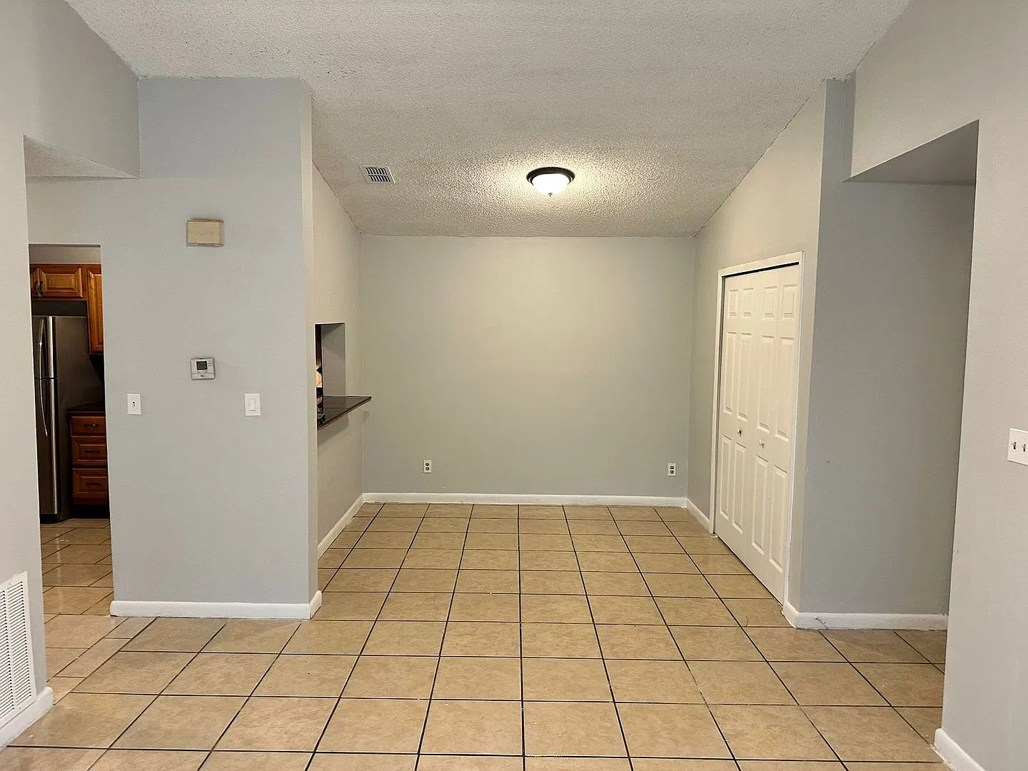 Alhambra Court Condo — Photo 4