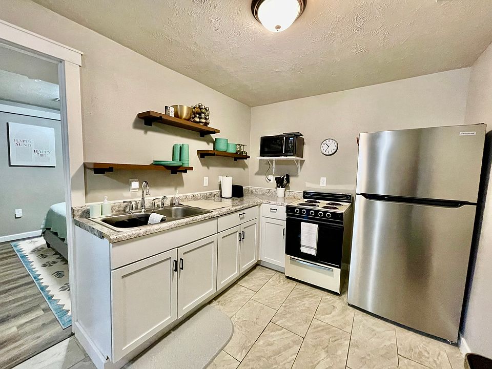 1st image of 334 N Spring Ave #1