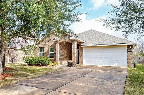 24718 Cobble Canyon Ln Photo 1