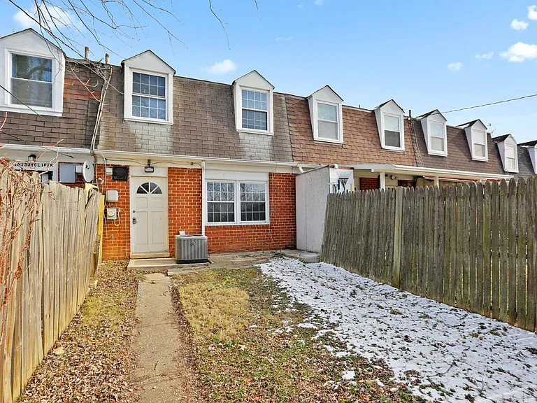 1615 Wycliffe Ave — Photo 15