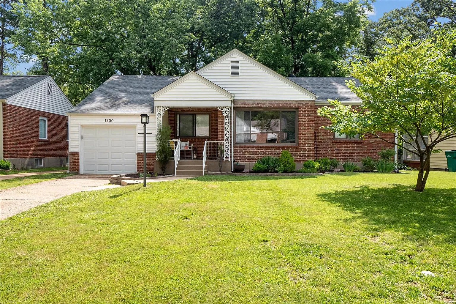 1200 Selma Ave photo 1