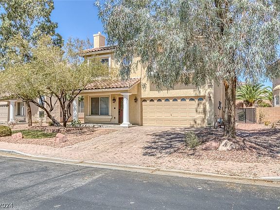 3rd image of 10941 Royal Highlands St