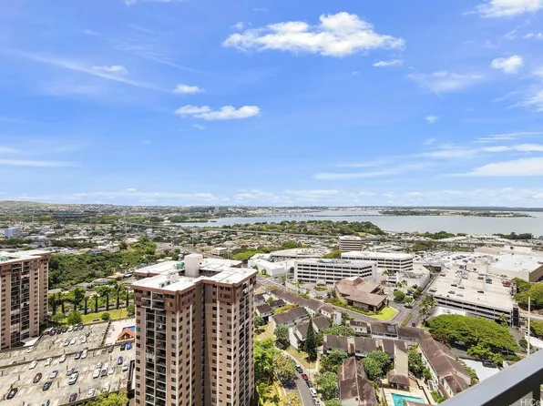 98-410 Koauka Loop APT 29G, Aiea, HI 96701