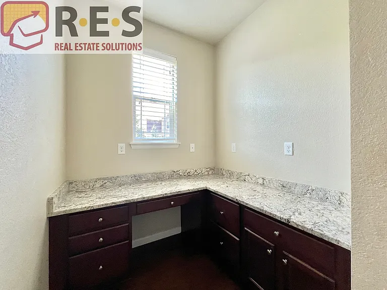 2331 Lodgepole Creek Dr — Photo 16