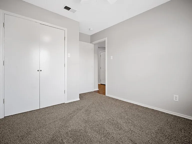 2502 110th St — Photo 15