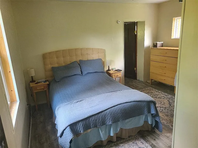 207 Montana Ave — Photo 6