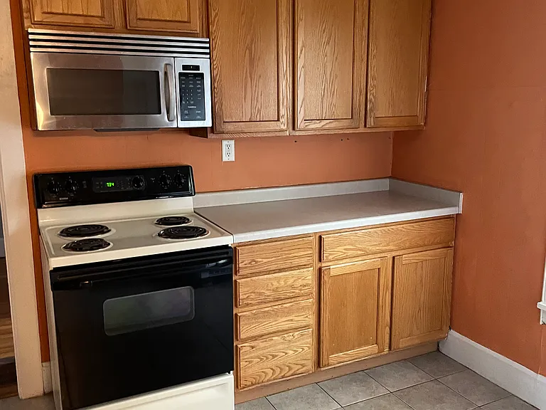 614 S Brooks St #1 — Photo 4