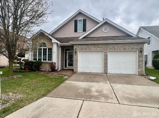 46 Dawson Ln, Monroe Township, NJ 08831