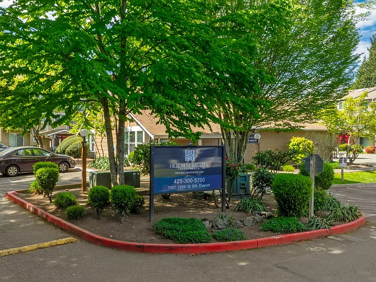 Hillcrest Estates — Photo 24