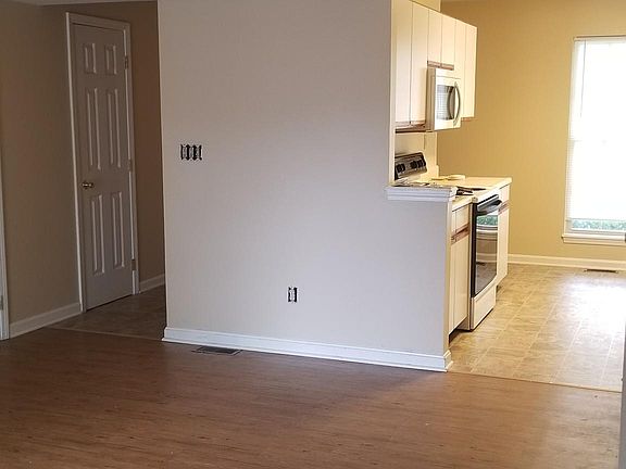 3rd image of 2045 Leland Dr #2045