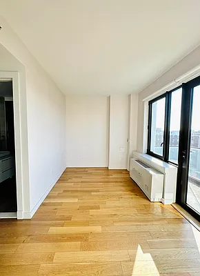 Rented by Artur Gutman, LREB | media 40