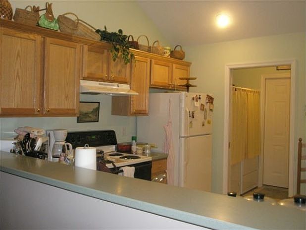 2nd image of 101 Sheilas Way