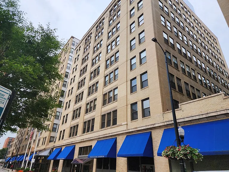 680 S Federal St #909 — Photo 4