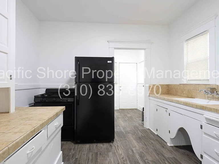 2737 15th Apartments — Photo 7