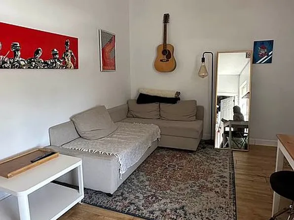 648 Grand St APT 6F, Brooklyn, NY 11211