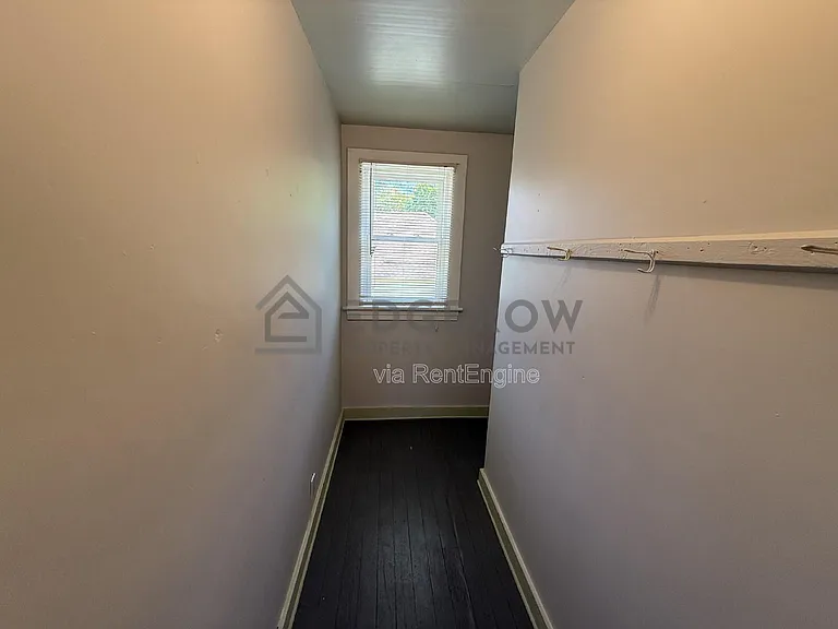 38 W Washington Ave — Photo 9