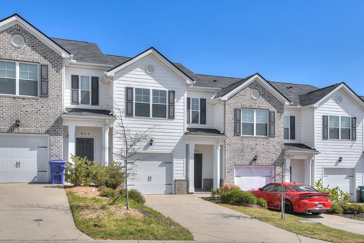 Building Photo - 818 Quaint Parish Cir