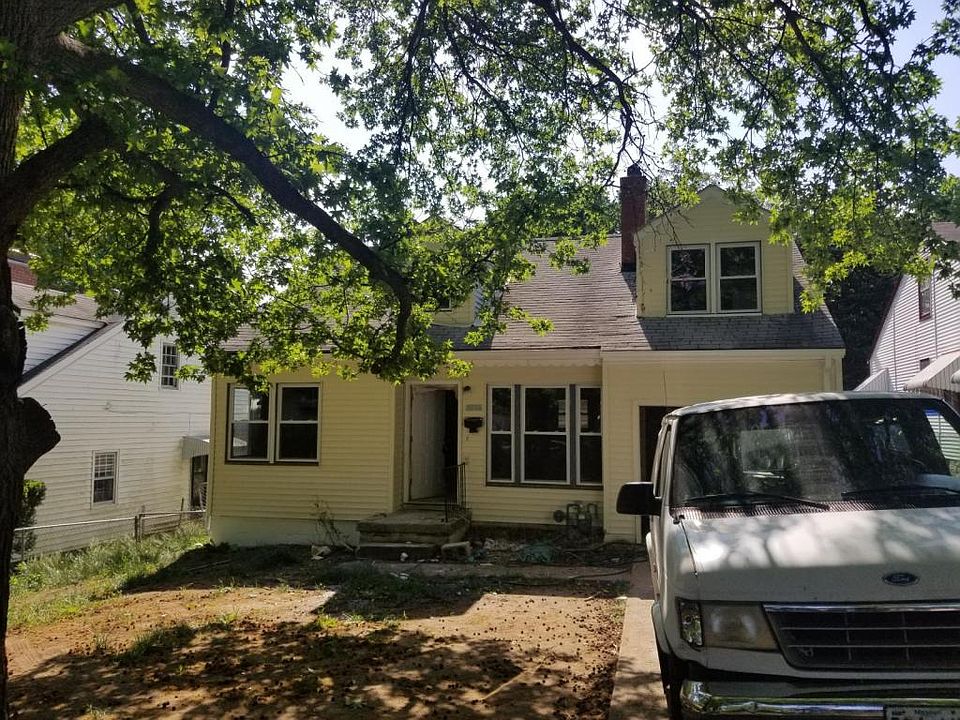 1st image of 7422 Olive St