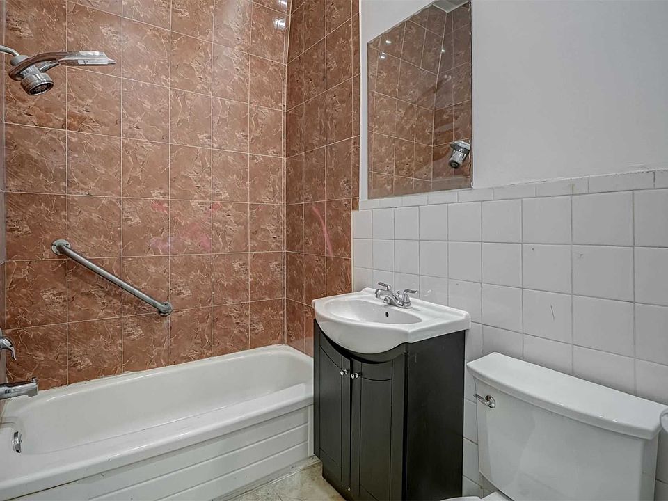 180 Sherbourne St Toronto, ON, M5A2R7 Apartments for Rent Zillow