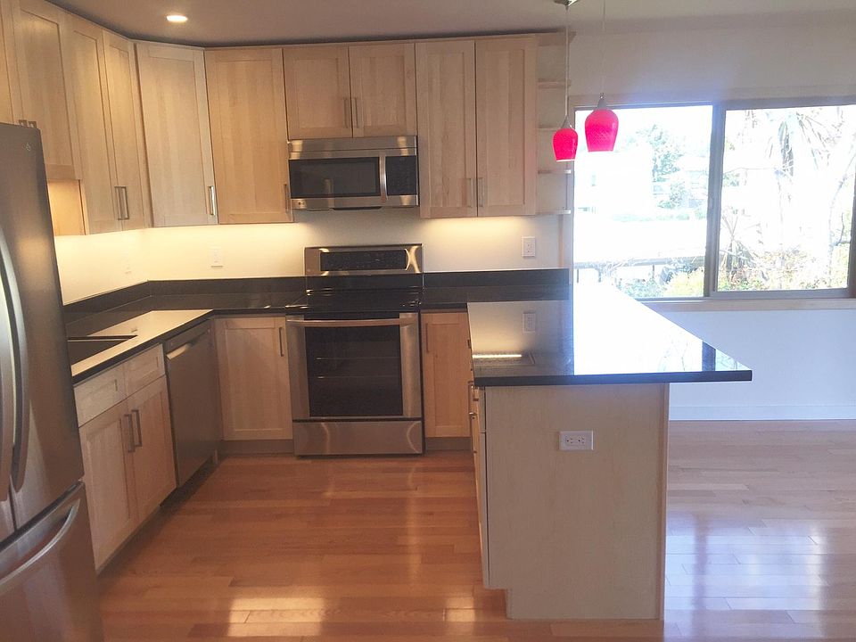1st image of 555 Larkspur Plaza Dr