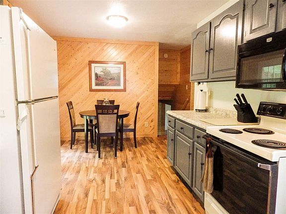 5th image of 7 Lawrence Dr