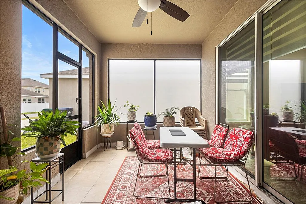 4 bed, 3.5 bath, 2426 sqft, $3,250 — Photo 4