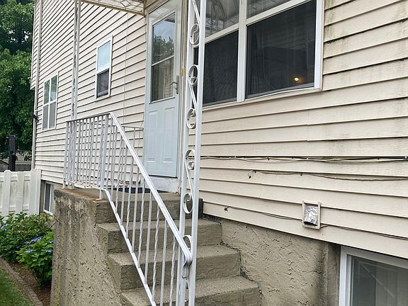 3rd image of 688 Correll Ave Floor 2