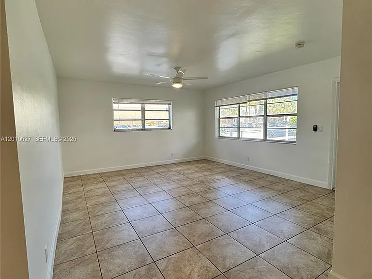 Pierce St — Photo 1