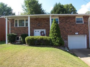 1212 28th St, Vienna, WV 26105