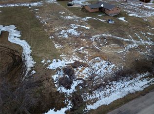 2641 Union Dr SW, Cedar Rapids, IA 52404