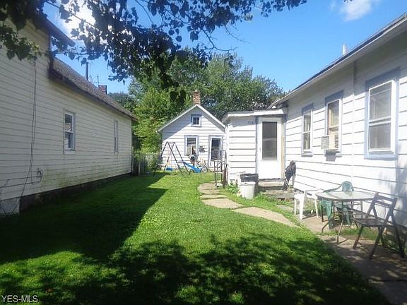 4th image of 3120 W 48th St