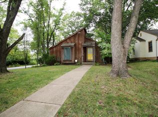 9136 Charlotte St, Kansas City, MO 64131