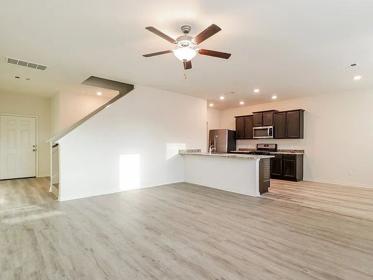 26864 Steinbeck Dr — Photo 2