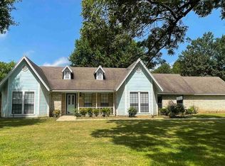 320 S Bois D Arc St, Blossom, TX 75416