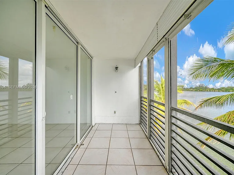 1075 NE Miami Gardens Dr #408 — Photo 38
