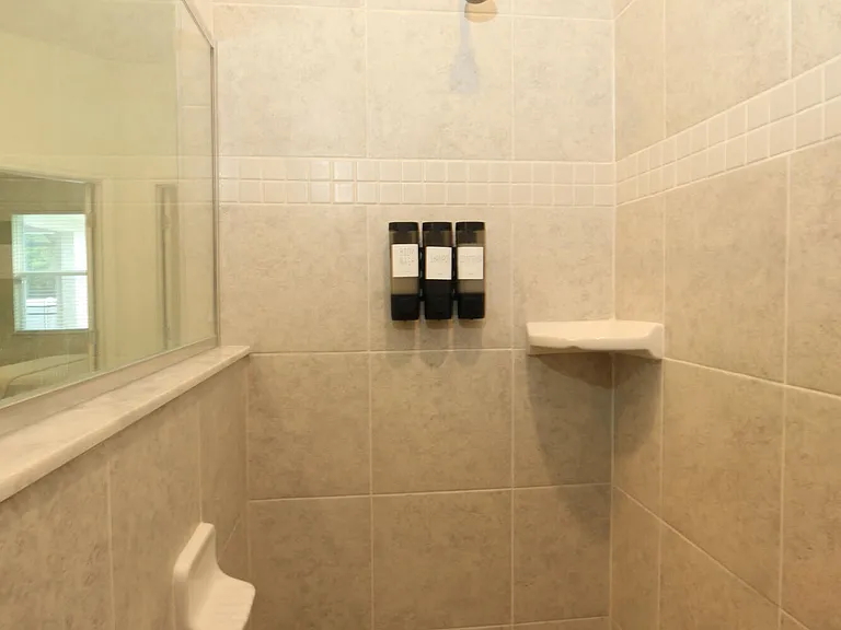 592 SW Dauphin Ave — Photo 20