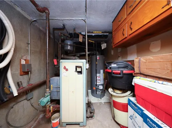 1296 East 54th Street image 30 of 32