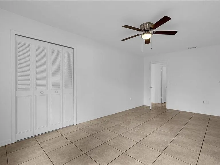 5214 Kempston Dr — Photo 14