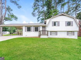 6041 Randy Ln, Ellenwood, GA 30294