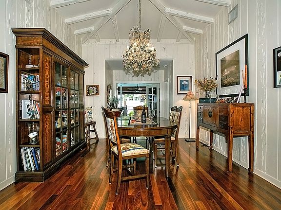 4th image of 319 Coconut Isle Dr