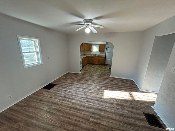 5th image of 212 Ann Dr