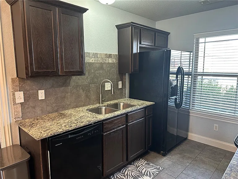 3903 SW Capstone Ave — Photo 3