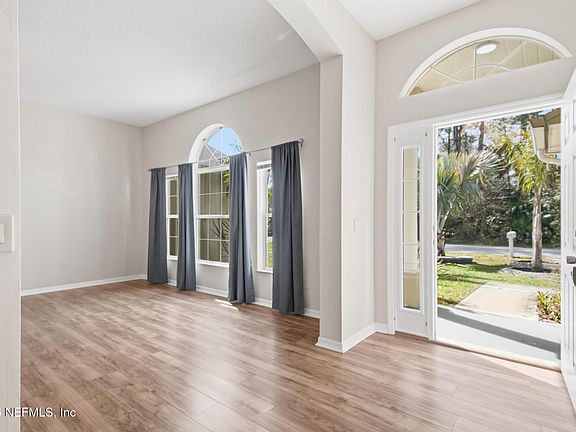 4th image of 33 PHOENIX Lane