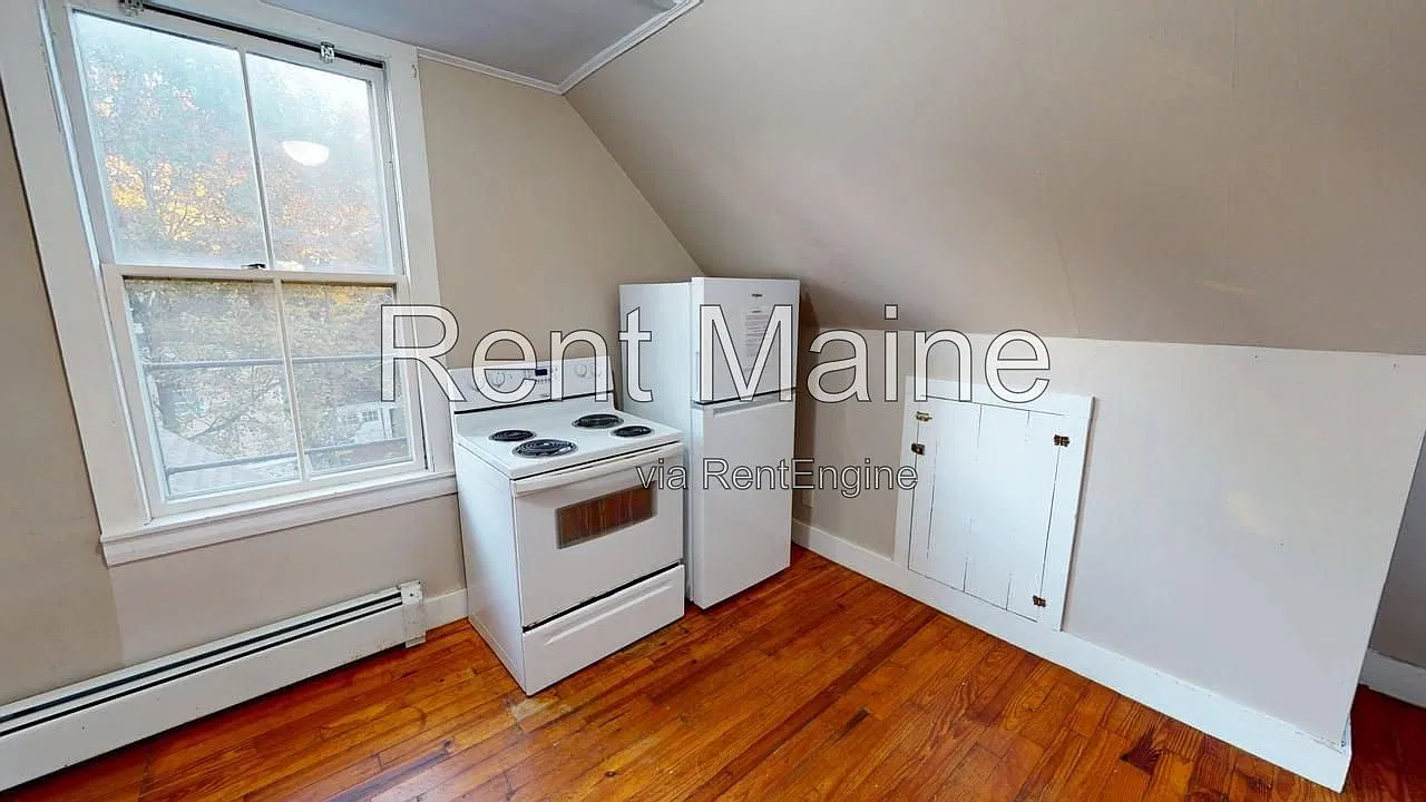 2 bed, 1.0 bath, 850 sqft, $1,300 — Photo 1